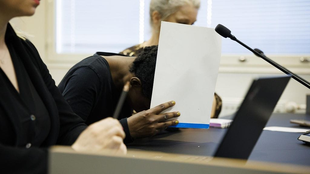 Helsingin käräjäoikeus on vanginnut 40-vuotiaan naisen, jota poliisi epäilee kahdeksan kuukauden ikäisen vauvansa murhasta.