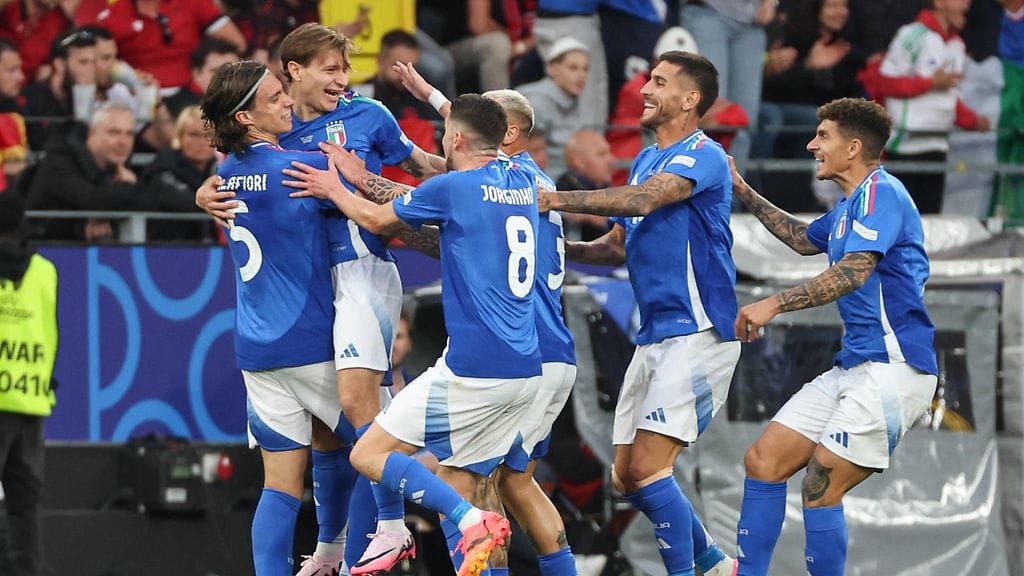 Italia voitti Albanian EM-kisojen avausottelussaan.