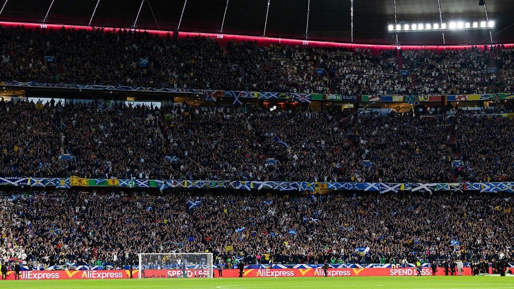 Saksan ja Skotlannin välinen EM-kisaottelu pelattiin Münchenin Allianz Arenalla noin 70 000 katsojan edessä.