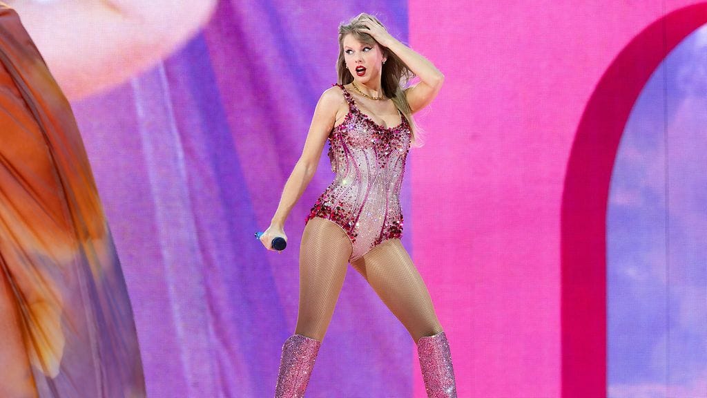 Taylor Swift esiintyi torstaina Liverpoolissa.