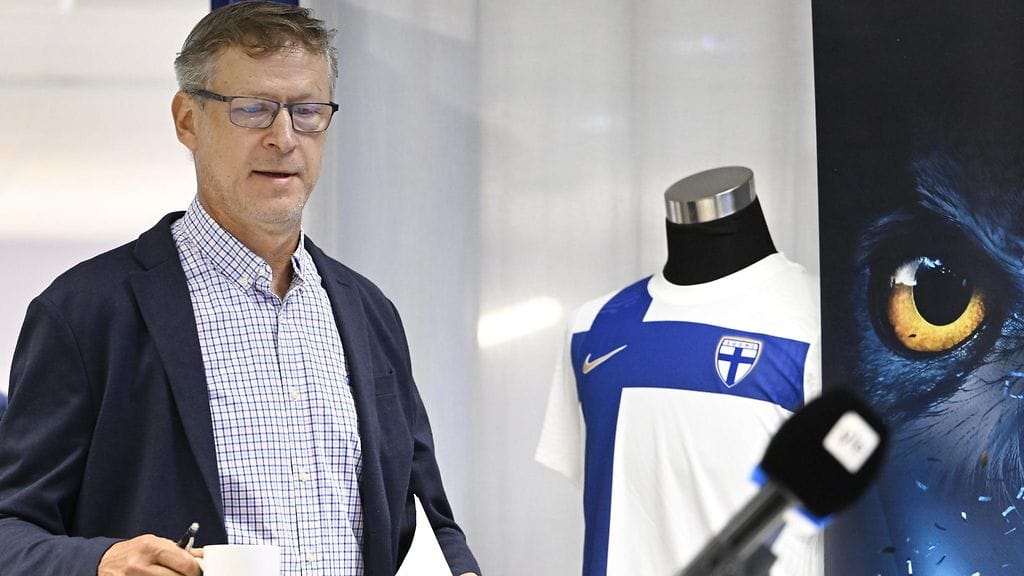 Yli seitsemän vuotta Suomen maajoukkuetta valmentanut Markku Kanerva sai jatkosopimuksen.