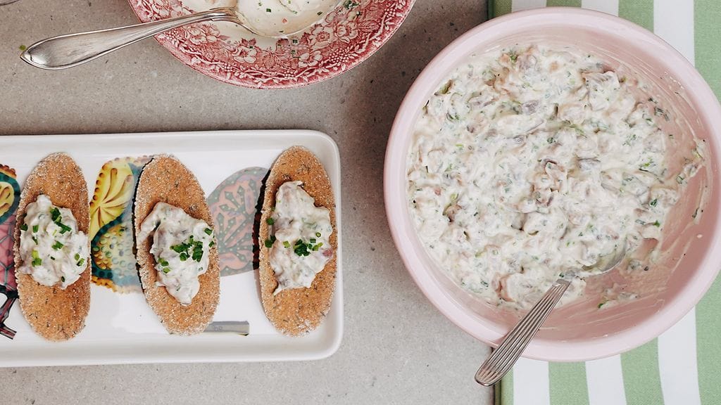 Smetanasilli sopii vaikka juhannuspöytään.