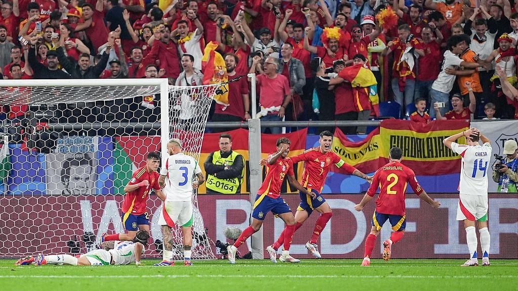 Espanja on osunut ja siirtynyt johtoon Italiaa vastaan.