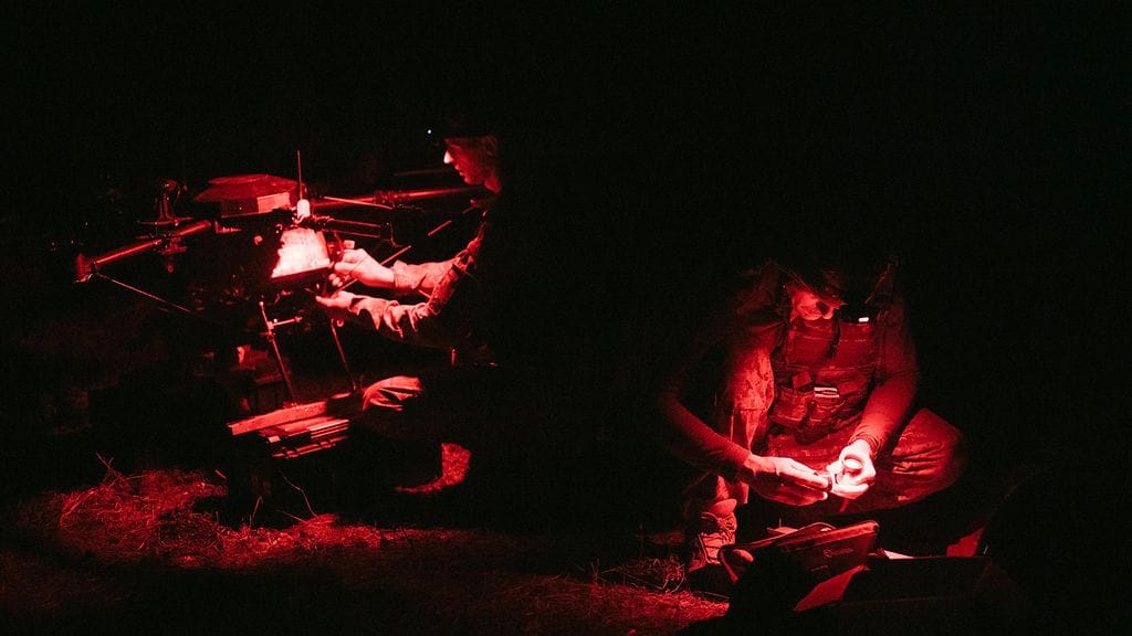 Kuvituskuvassa Ukrainan sotilaita ja drone Harkovan alueella kesäkuussa.