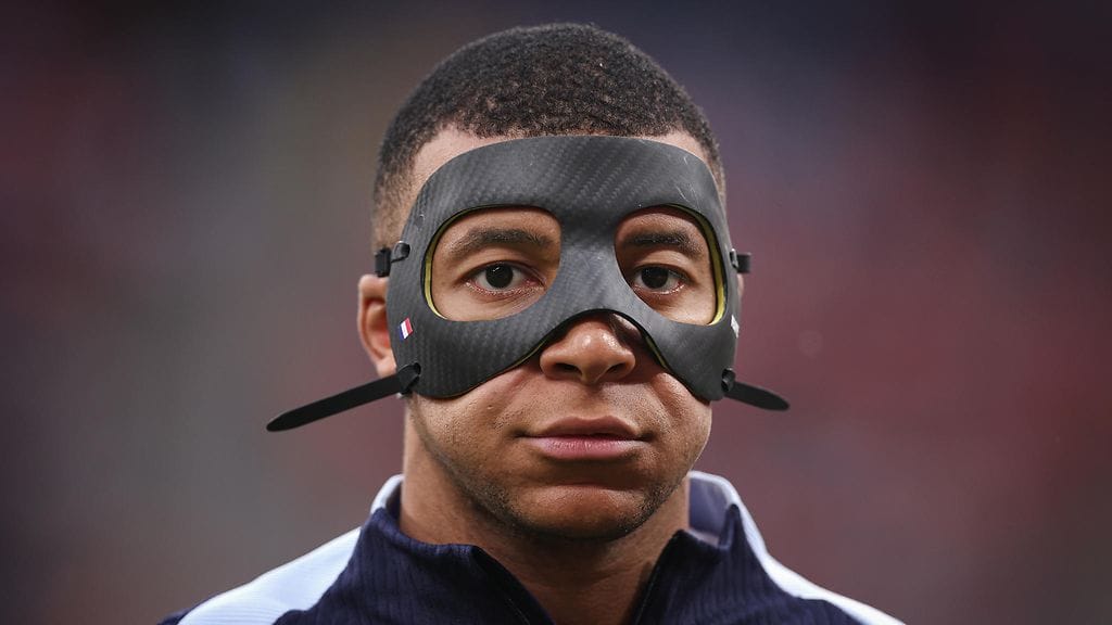 Suojamaskiin totutteleva Kylian Mbappé mätti maaleja nuoria saksalaisia vastaan.