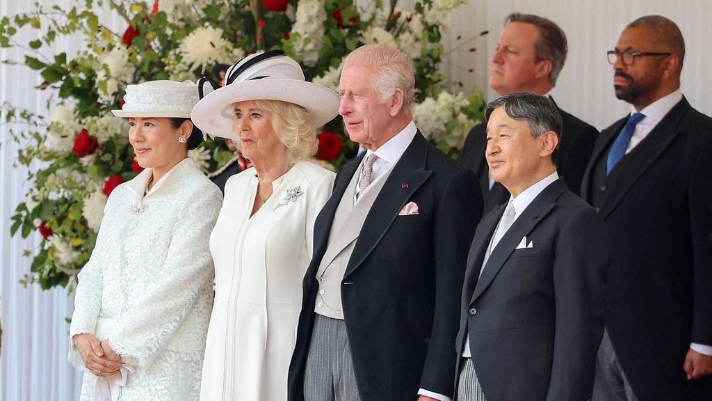 Britannian kuningas Charles, kuningatar Camilla, Japanin keisari Naruhito ja Japanin keisarinna Masako kuninkaallisessa paviljongissa Lontoossa.