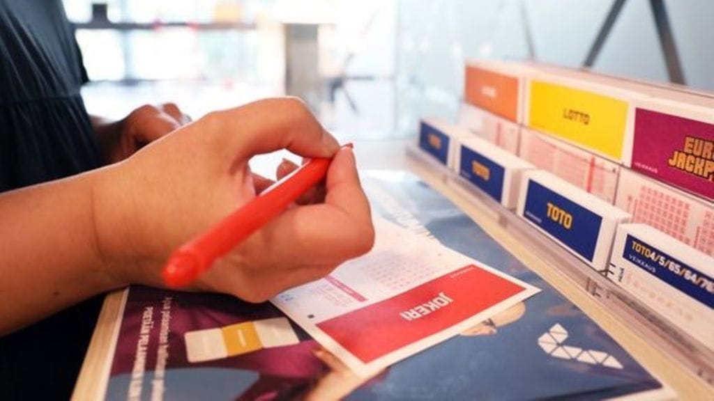 Yhdenvertaisuus- ja tasa-arvolautakunta katsoi keväällä 2024 Veikkauksen syrjivän Ahvenanmaalla asuvaa suomalaista.