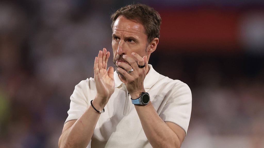 Päävalmentaja Gareth Southgate ja Englanti joutuivat faniensa buuauksen kohteeksi.