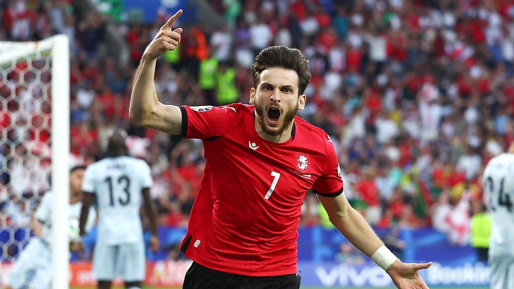 Khvicha Kvaratskhelia juhli Georgian avausmaalia.