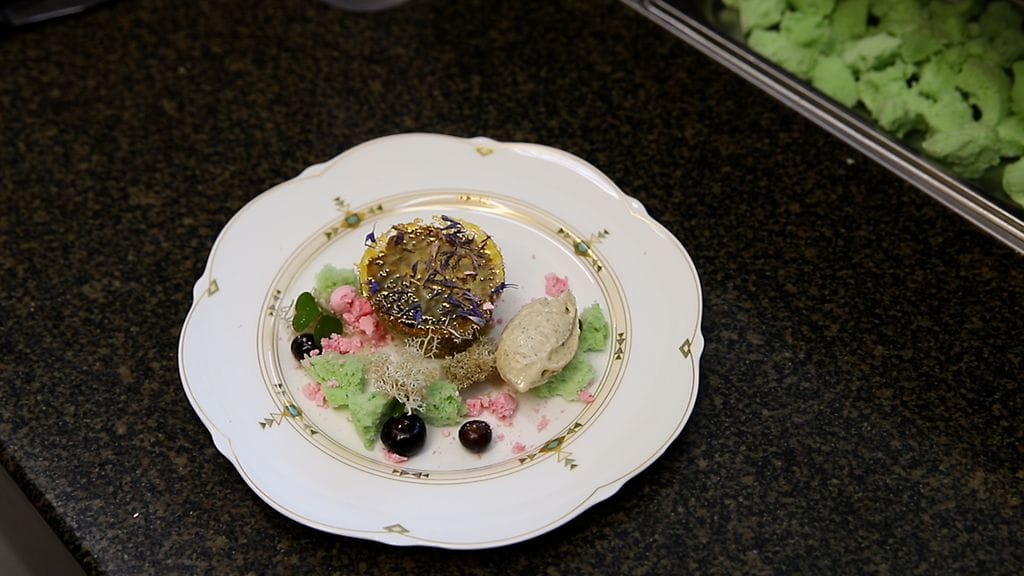 Astetta fiinimpi versio perinneruoasta.