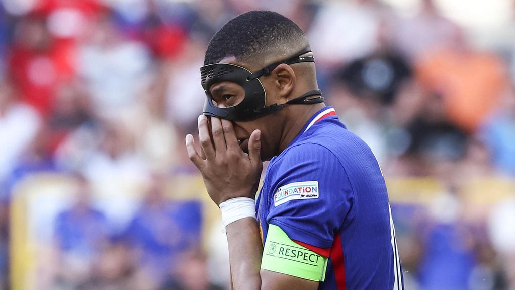 Kylian Mbappé pelannee seuraavassa ottelussa taas uusi maski kasvoillaan.