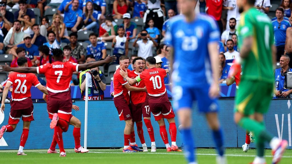 Sveitsi löi tehottoman Italian.