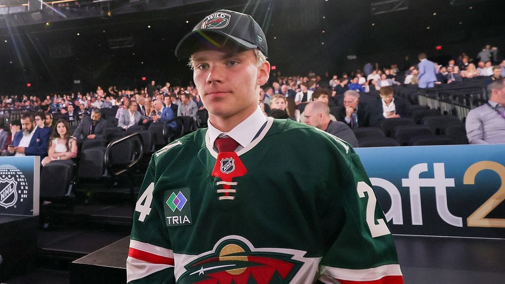 Aron Kiviharju varattiin NHL:ään vasta neljännellä kierroksella.