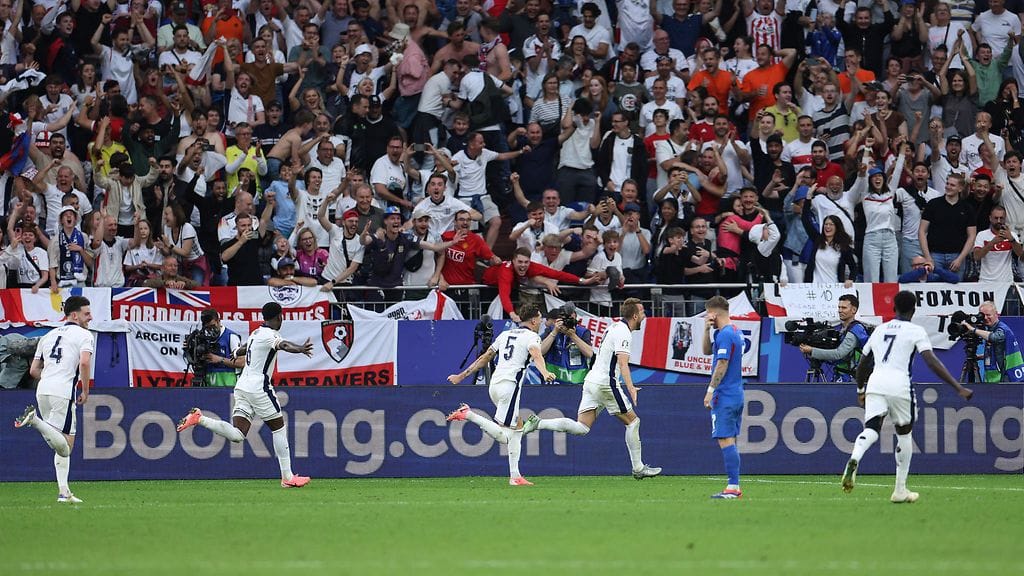 Englanti voitti Slovakian jatkoajalla 2-1 ja eteni puolivälieriin.