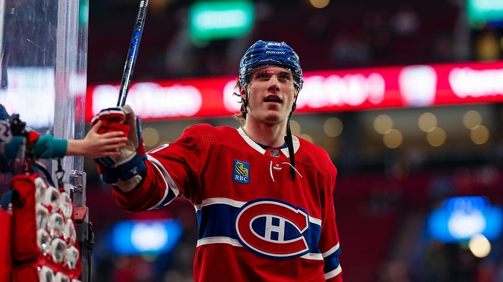 Juraj Slafkovskylla on syytä hymyyn uuden sopimuksen myötä.