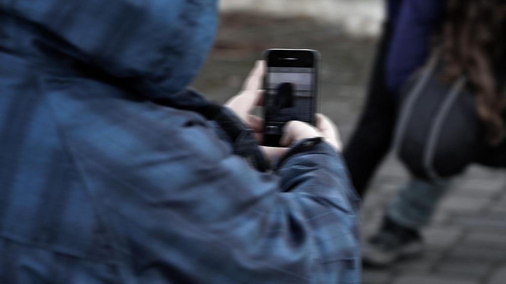 KUVITUSKUVA. Nöyryyttämällä tehdyt rikokset tulivat kalliiksi.