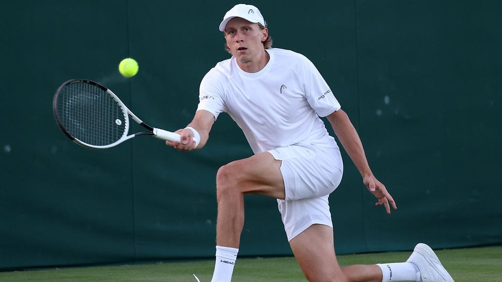 Emil Ruusuvuori eteni Wimbledonin tennisturnauksen miesten kaksinpelin toiselle kierrokselle.