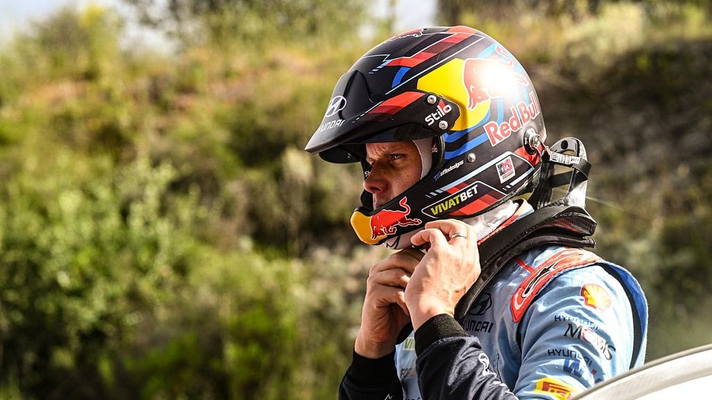 Ott Tänak selvisi säikähdyksellä, mutta auto ei.