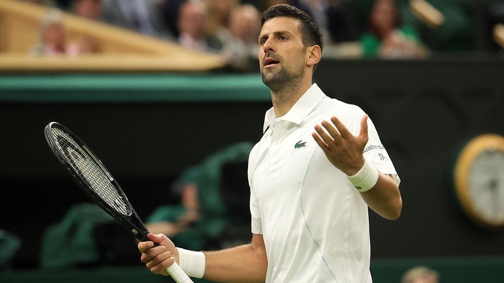 Jatkoon edennyt Novak Djokovic tylytti faneja Wimbledonissa – "Se on tekosyy"