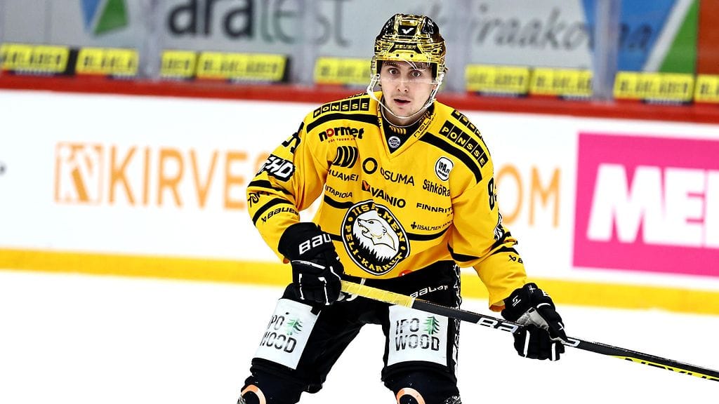 Ludwig Persson (kuvassa) pelaa ensi kaudella lainalla Mikkelin Jukureissa.