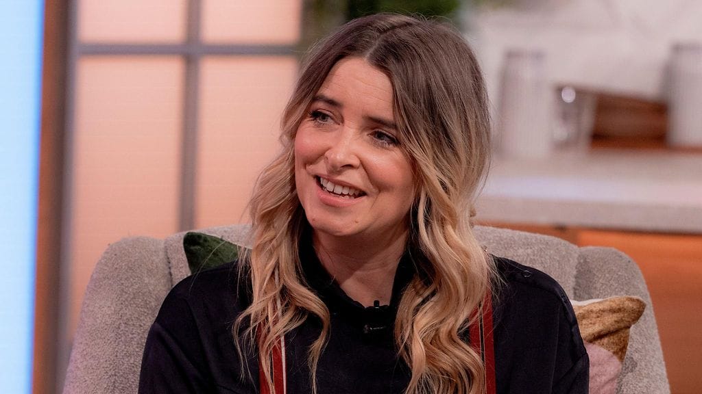 Emma Atkins nähtiin ensimmäisen kerran Emmerdale-sarjassa vuonna 2000.