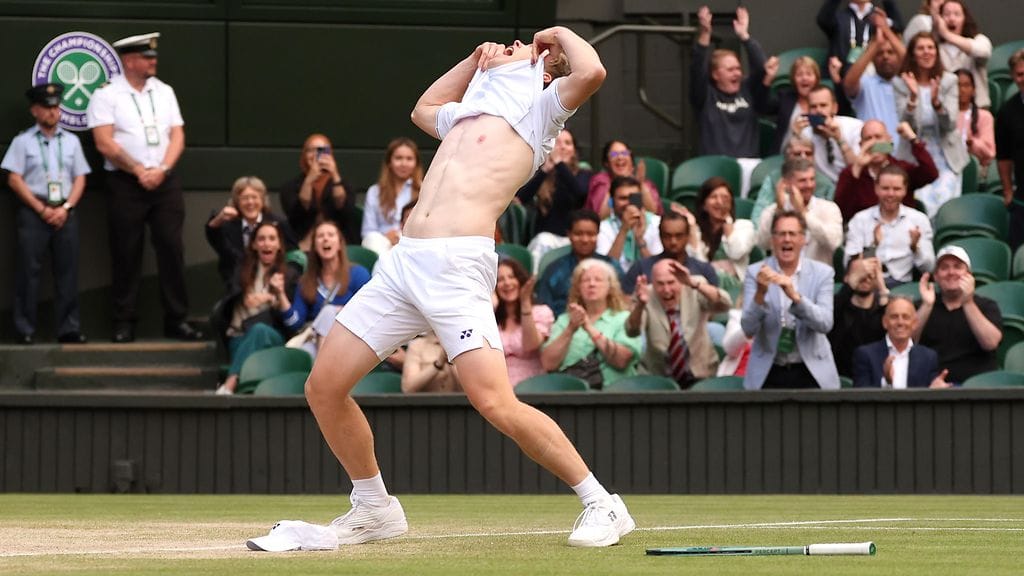 Hetki, jolloin Harri Heliövaaran syöttö toi hänelle historiallisen Wimbledon-mestaruuden.