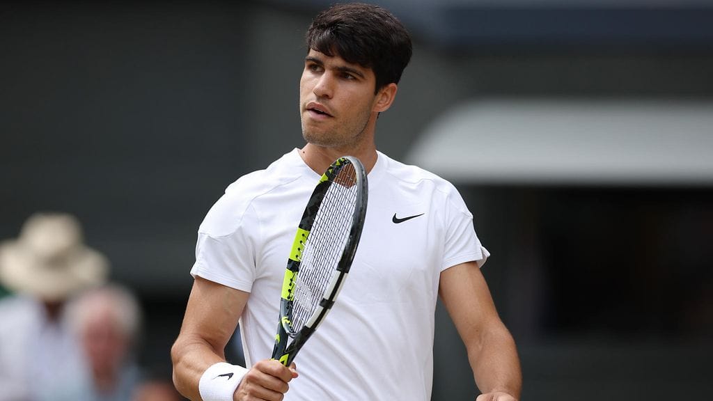 Carlos Alcaraz voitti Wimbledonin tennisturnauksen.