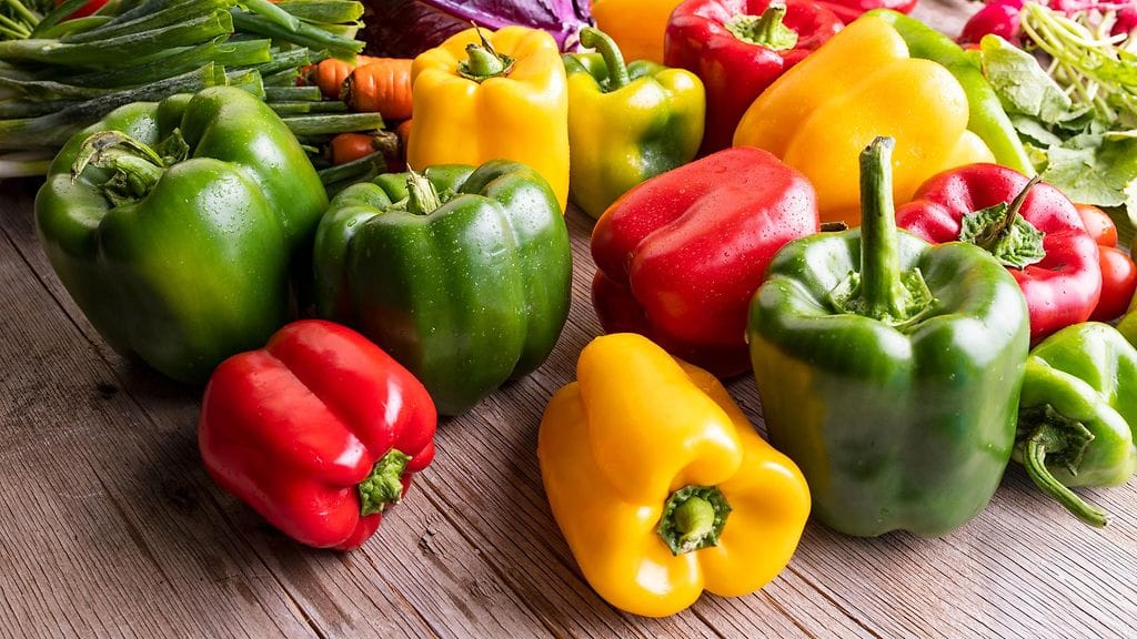 Eniten C-vitamiinia on keltaisessa paprikassa, vähiten vihreässä.