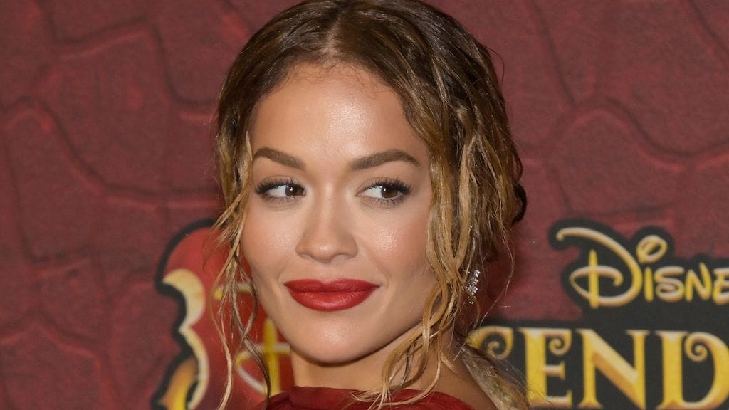 Laulaja Rita Ora on tunnettu rohkeasta tyylistään.