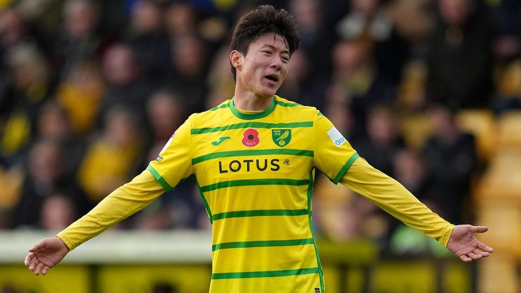 Hwang Ui-jo sai rikossyytteen seksivideoiden salakuvaamisesta.