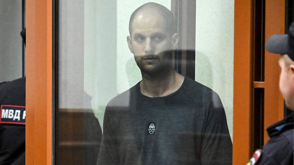 Gershkovich kuvattuna oikeudenkäynnissään Jekaterinaburgissa perjantaina 19. heinäkuuta.