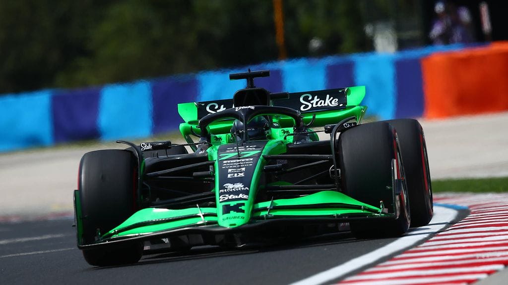 Valtteri Bottas ajoi Unkarin osakilpailun toisissa harjoituksissa sijalle 11.