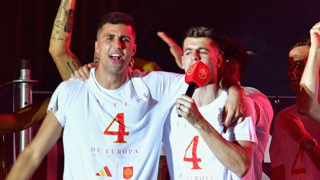 Rodri (vas.) ja Alvaro Morata joutuivat Uefan kurinpitokäsittelyyn.