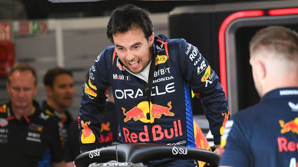 Red Bullin Sergio Perezin aika-ajot jäivät kesken, kun meksikolaiskuski ajoi seinään.