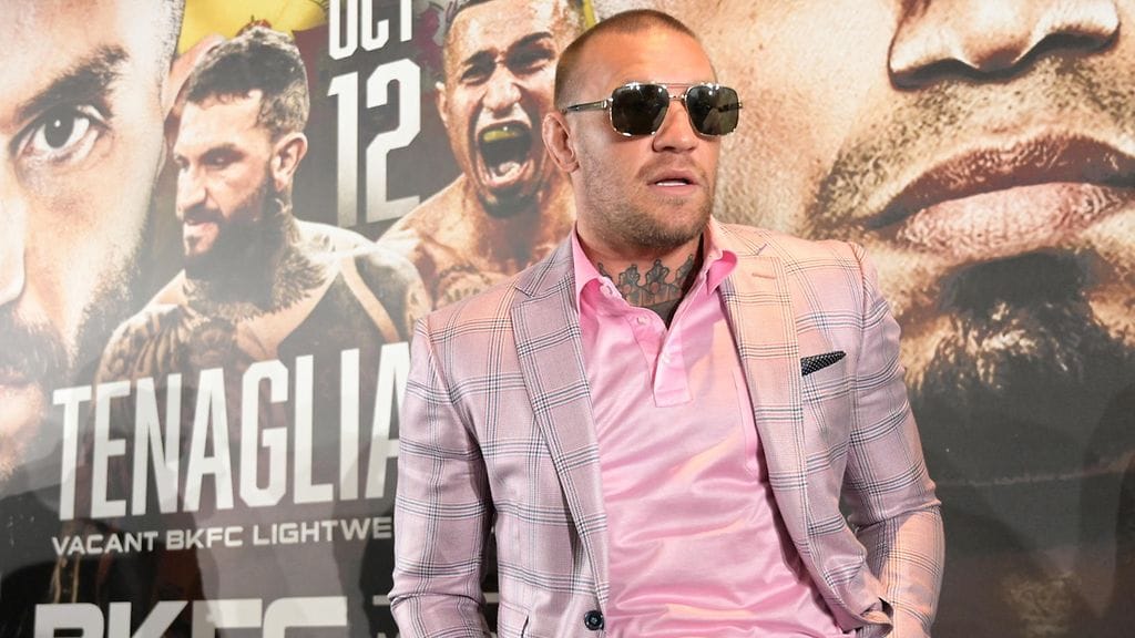 Conor McGregor haukkuu Jake Paulia kovin sanoin.