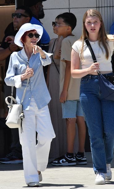 1.04670533 sharon osbourne aop