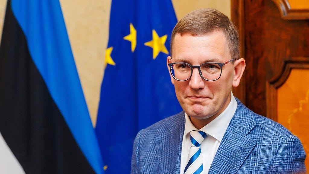 Kristen Michal  on toiminut aiemmin talous- ja rakenneministerinä sekä oikeusministerinä.