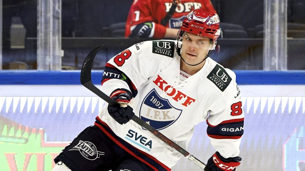HIFK:n hyökkääjän Joonas Raskin väitetään syyllistyneen hääjatkojen häiritsemiseen ja morsiamen nöyryyttämiseen.
