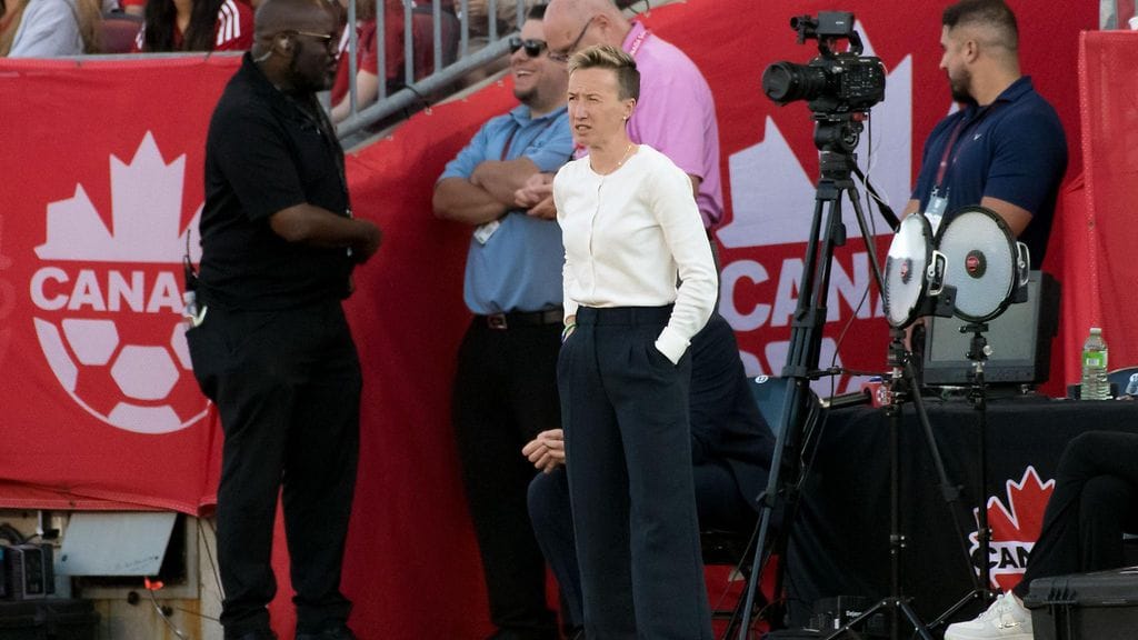 Kanadan päävalmentaja Bev Priestman pahoittelu tapahtunutta ja ilmoitti vetäytyvänsä vapaaehtoisesti Kanadan ja Uuden-Seelannin välisestä ottelusta.