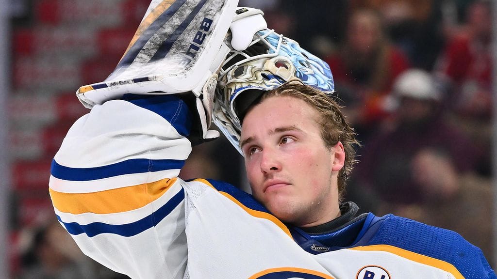 25-vuotias Luukkonen on torjunut Buffalossa kiekkoja jo neljällä kaudella.