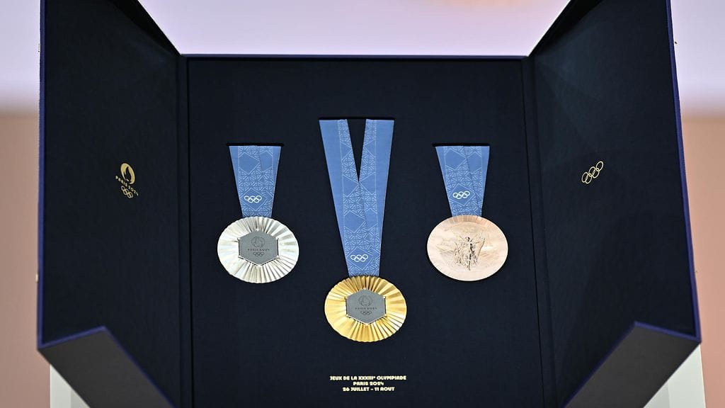 Olympiamitalit tuovat urheilijoille myös bonusrahoja.