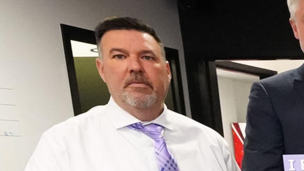 NHL-seuran Ottawa Senatorsin apuvalmentajana toiminut Bob Jones on kuollut.