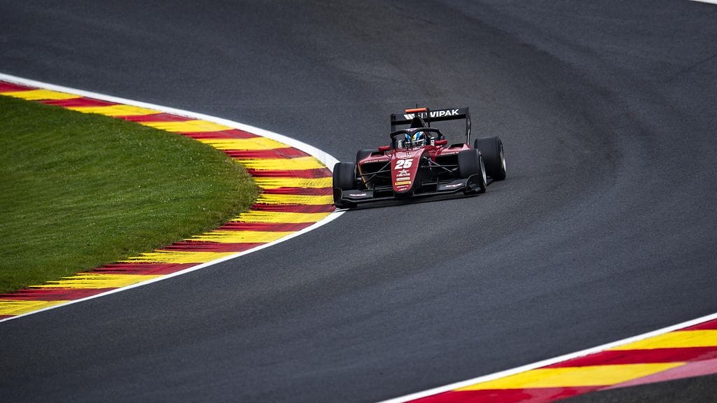 Tuukka Taponen pääsi kokeilemaan F3-vauhtia ensimmäistä kertaa urallaan.