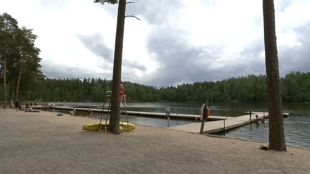 Kuusijärven uimaranta sijaitsee Vantaalla.
