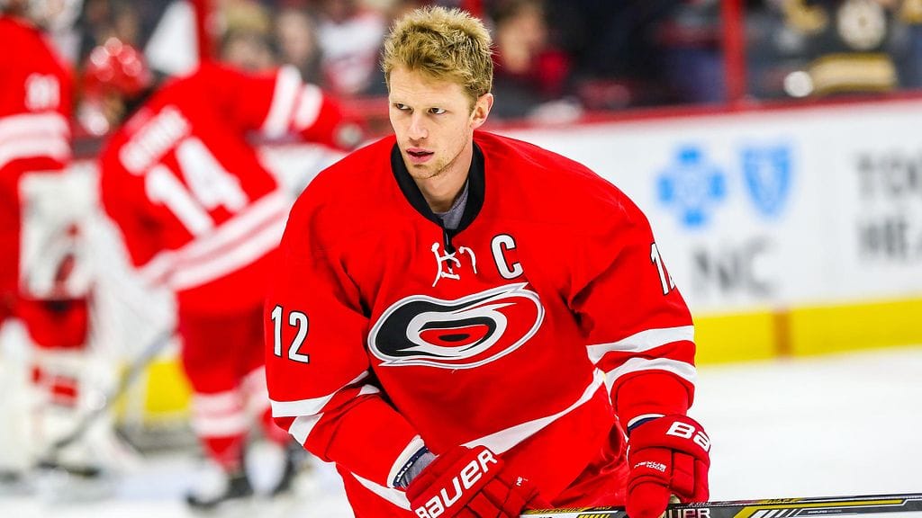 Eric Staal toimi vuonna 2016 Carolinan kapteenina.