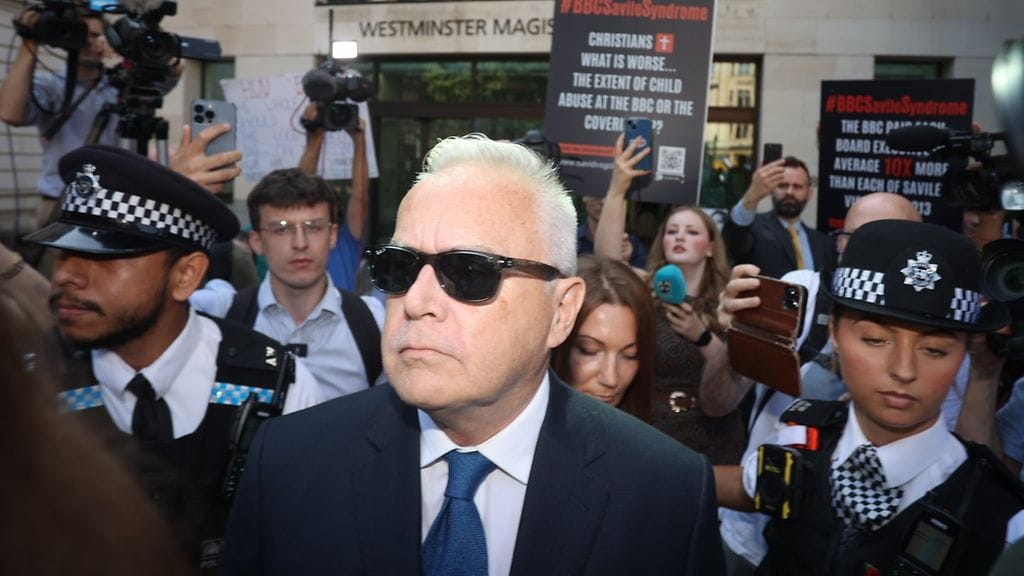 Huw Edwardsia voi kohdata jopa 10 vuoden vankeustuomio.