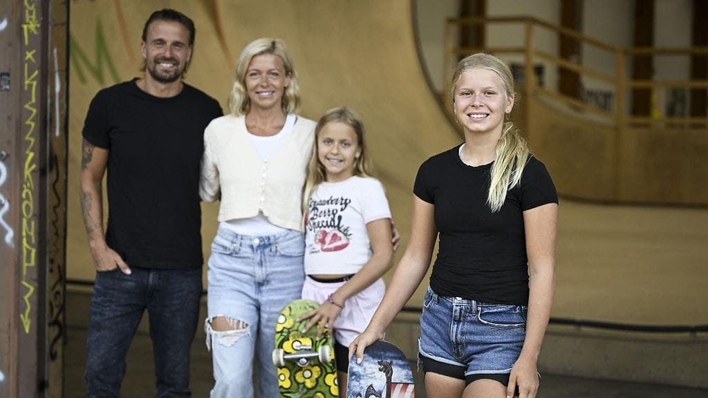 Rullalautailu on koko Sirviön perheen juttu. Isä Fredu, äiti Anni ja pikkusisko Miila, joka on itsekin taitava skeittari, tukevat Heiliä. Kuva otettu Tampereella 1. heinäkuuta.