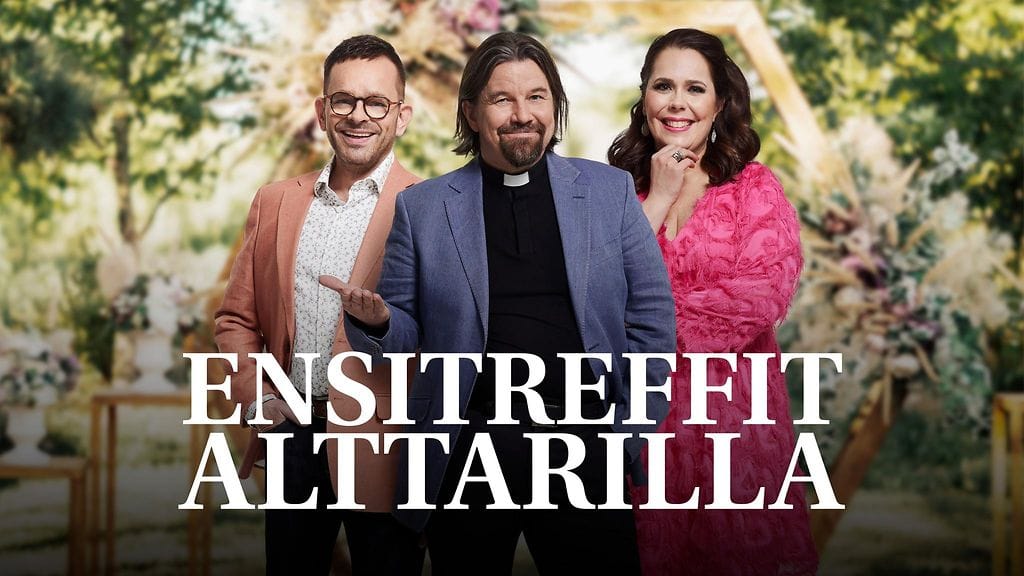 Ensitreffit alttarilla -sarjan 11. kauden asiantuntijoina ja parien tukena toimivat tuttuun tapaan Tapani Alanen (vas.), Kari Kanala (kesk.) ja Hanna Myllymaa.