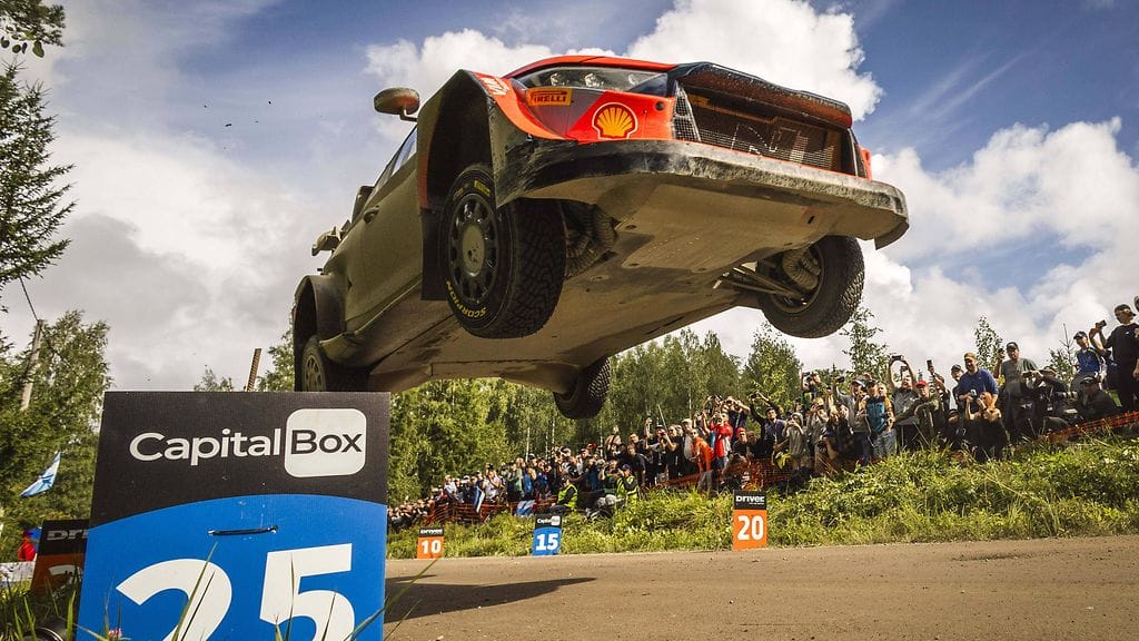 Esapekka Lapilla hurja tilanne: rengas petti kesken pätkän