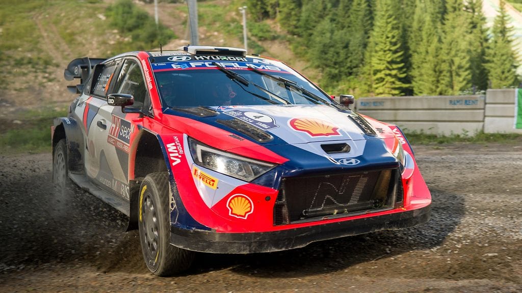 Sébastien Ogier palaa Suomen MM-rallin voittajaksi 11 vuoden tauon jälkeen – harmittelee Kalle Rovanperän keskeytystä